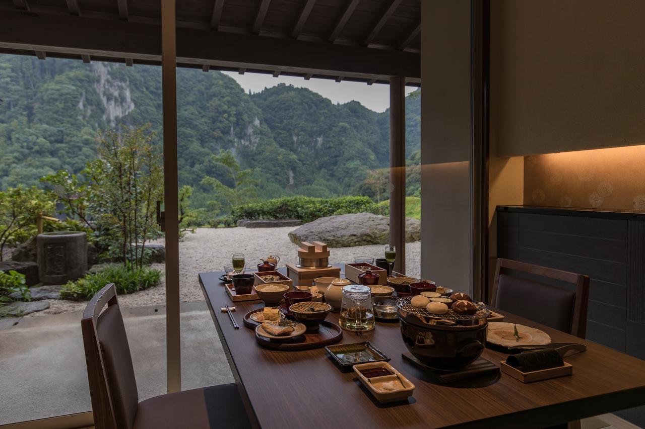 Hotel Okuhita Onsen Umehibiki Zewnętrze zdjęcie